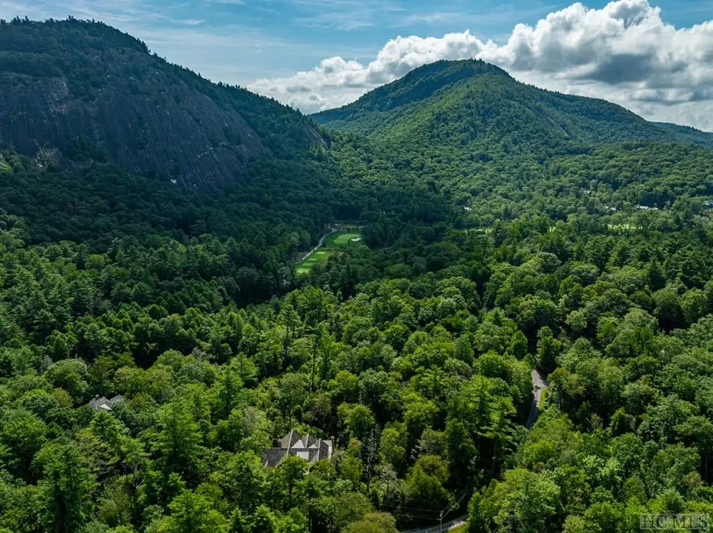 640 Wade Cashiers NC 28717