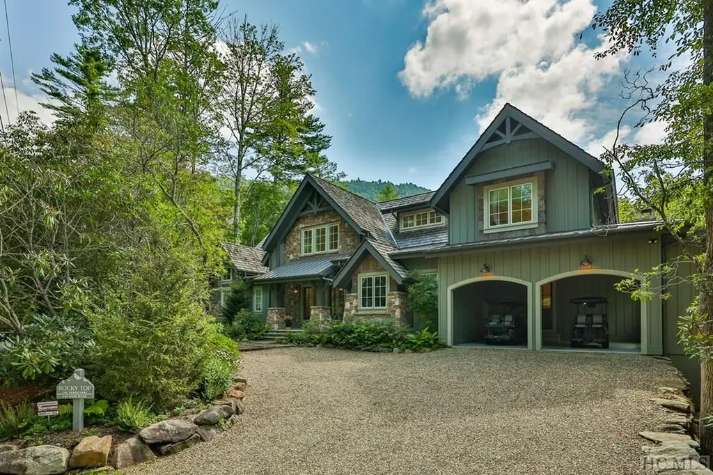 640 Wade Cashiers NC 28717