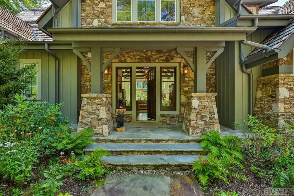 640 Wade Cashiers NC 28717