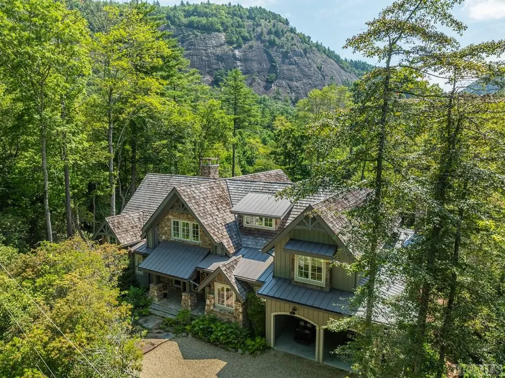 640 Wade Cashiers NC 28717