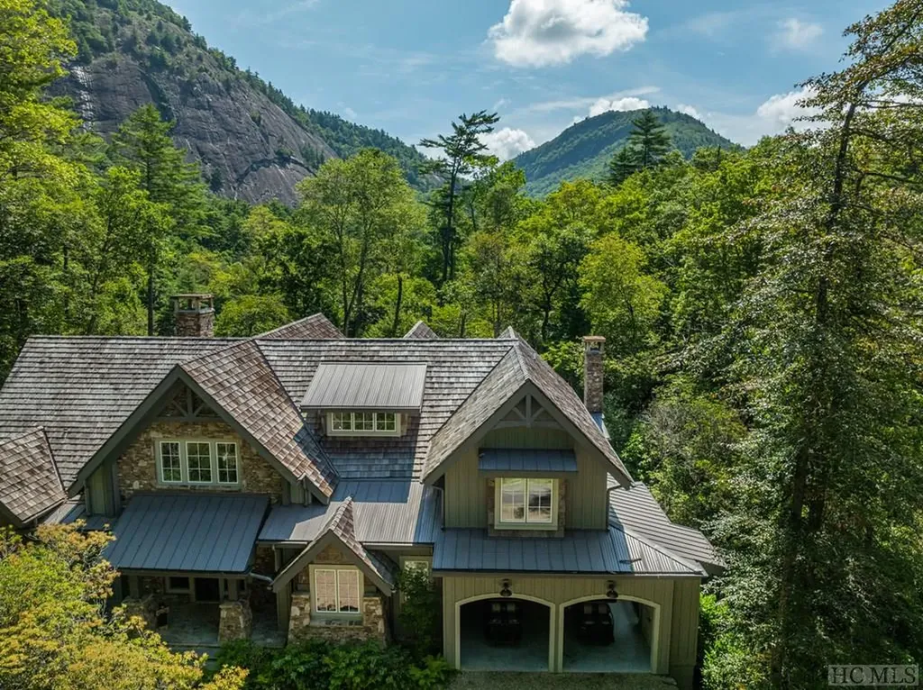 640 Wade Cashiers NC 28717