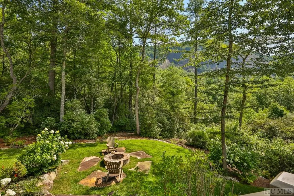 640 Wade Cashiers NC 28717