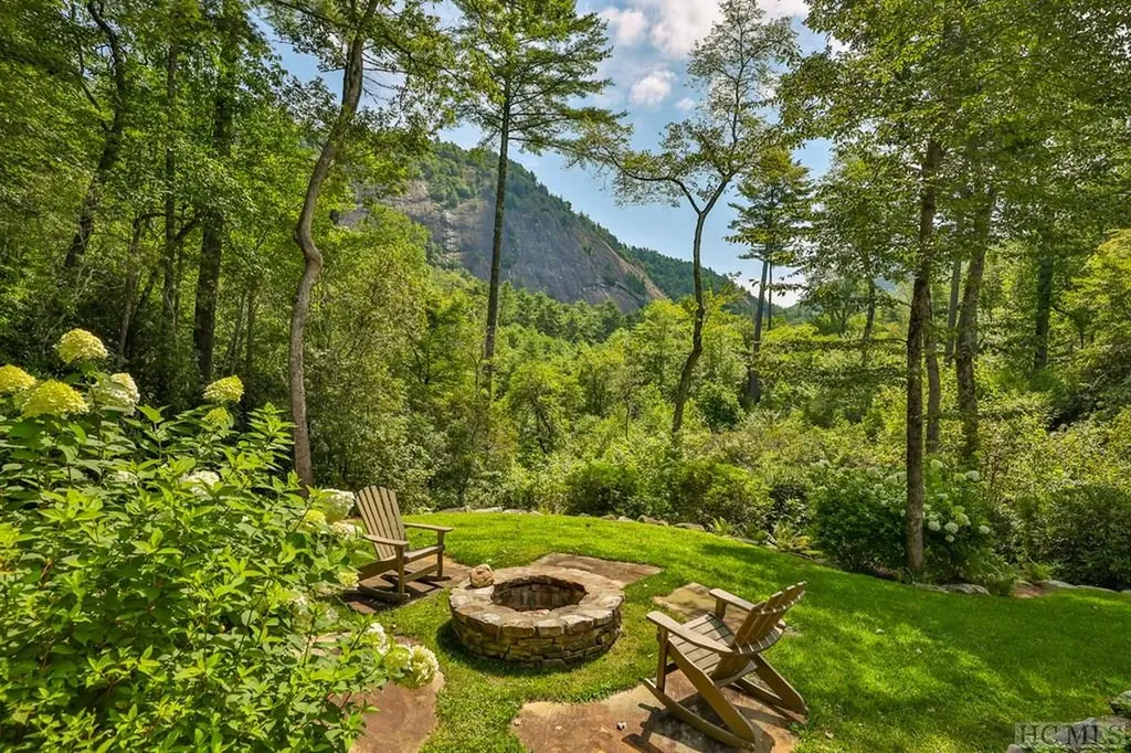 640 Wade Cashiers NC 28717