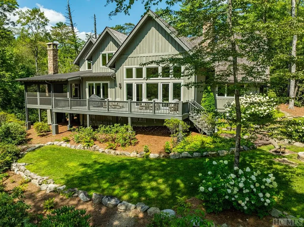 640 Wade Cashiers NC 28717