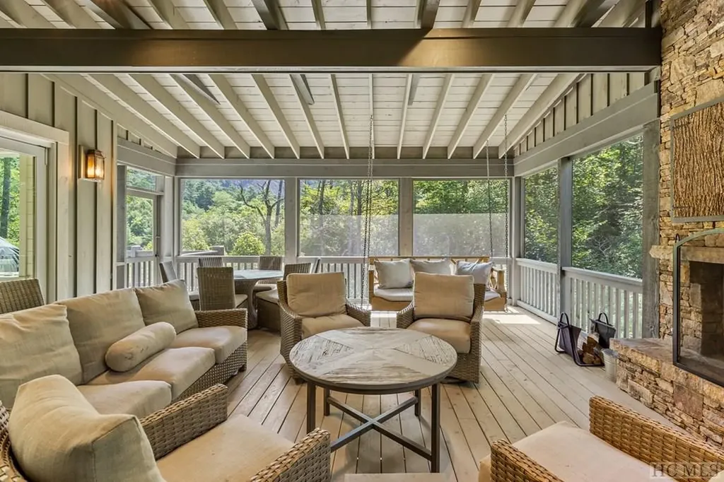 640 Wade Cashiers NC 28717