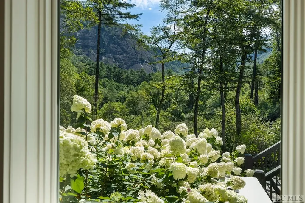 640 Wade Cashiers NC 28717