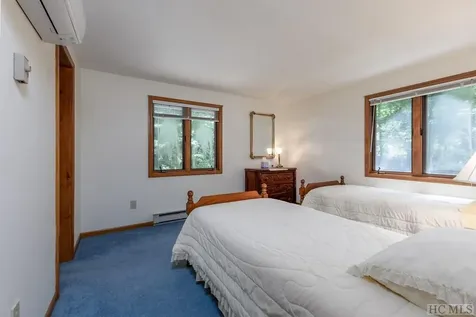 1529 Woods Mountain Trail Cullowhee NC 28723