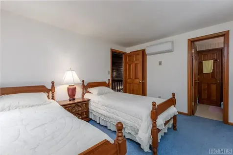 1529 Woods Mountain Trail Cullowhee NC 28723