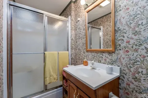 1529 Woods Mountain Trail Cullowhee NC 28723
