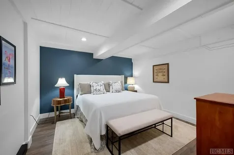 207 Forest Trail Highlands NC 28741