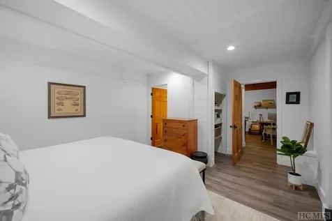 207 Forest Trail Highlands NC 28741