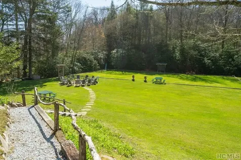 706 V Z Top Highlands NC 28741