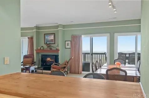 706 V Z Top Highlands NC 28741