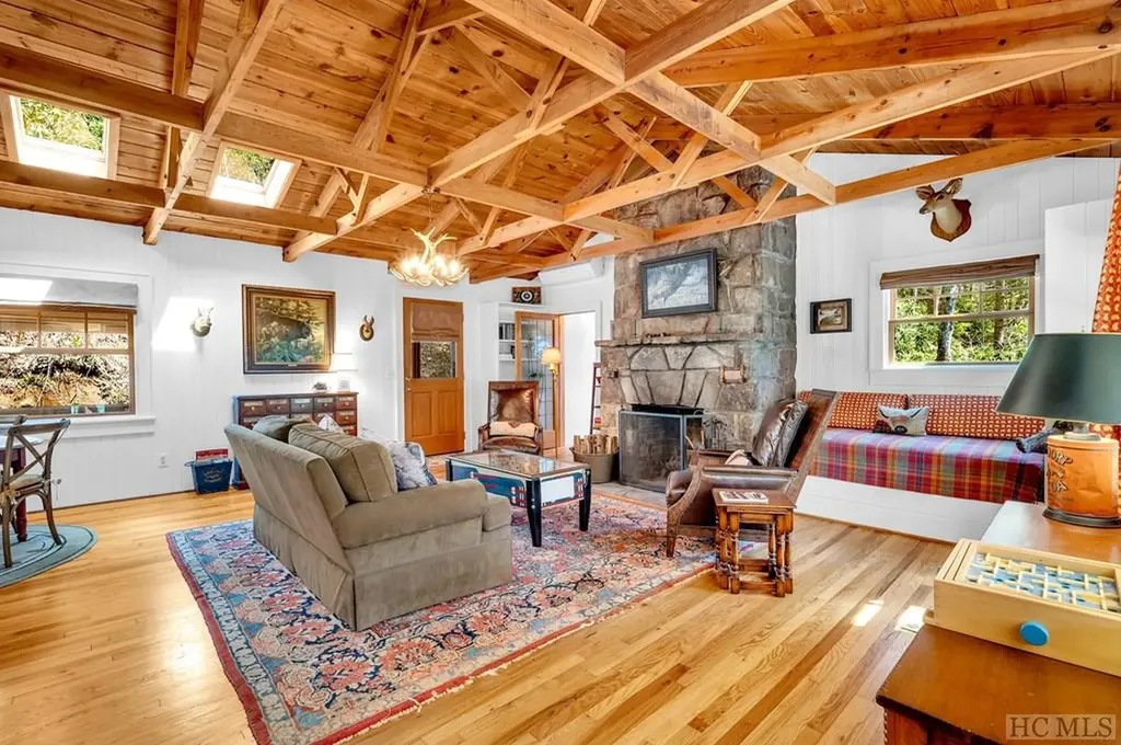 404 Myrtle Speed Highlands NC 28741