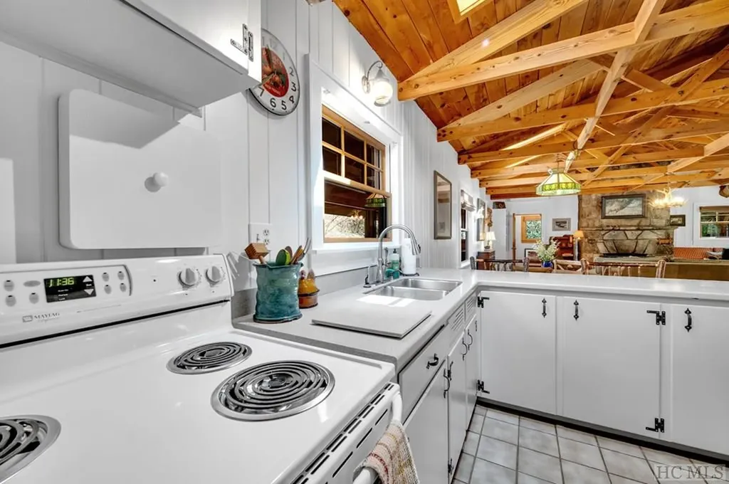 404 Myrtle Speed Highlands NC 28741