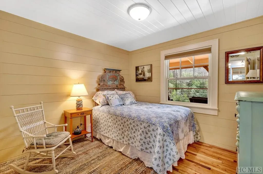 404 Myrtle Speed Highlands NC 28741