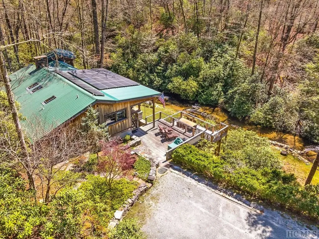 404 Myrtle Speed Highlands NC 28741