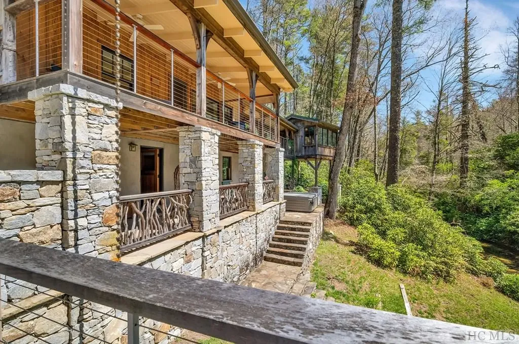 404 Myrtle Speed Highlands NC 28741