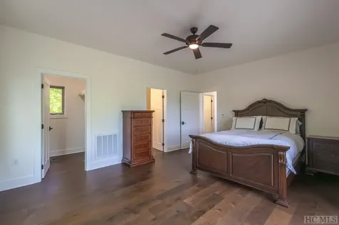 346 Birdymay Drive Tuckasegee NC 28783