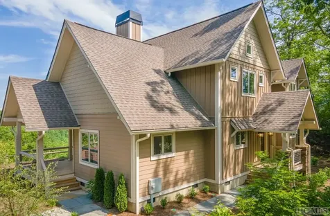 346 Birdymay Drive Tuckasegee NC 28783