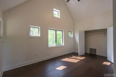 346 Birdymay Drive Tuckasegee NC 28783