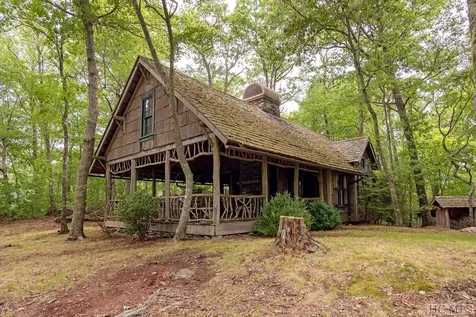 655 Moonshine Ridge Cullowhee NC 28723
