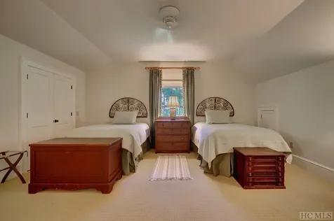 171B Arrowhead Cottage Road Cashiers NC 28717