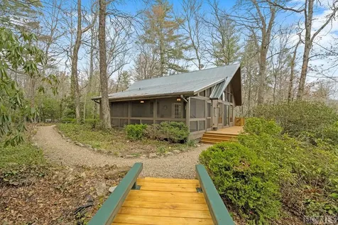 259 Wayfaring Road Cashiers NC 28717