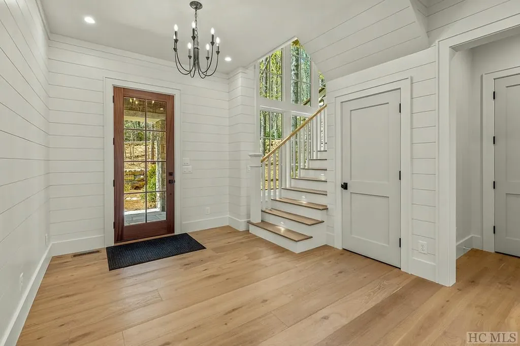 367 Thunder Creek Lane Cashiers NC 28717