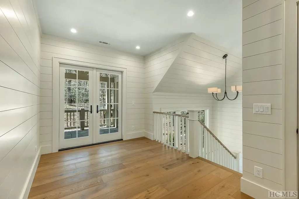 367 Thunder Creek Lane Cashiers NC 28717
