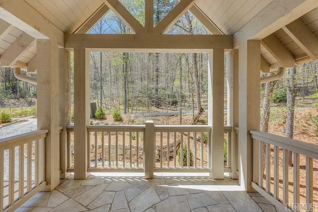 367 Thunder Creek Lane Cashiers NC 28717