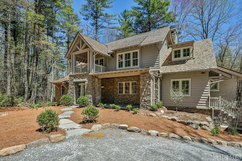 367 Thunder Creek Lane Cashiers NC 28717
