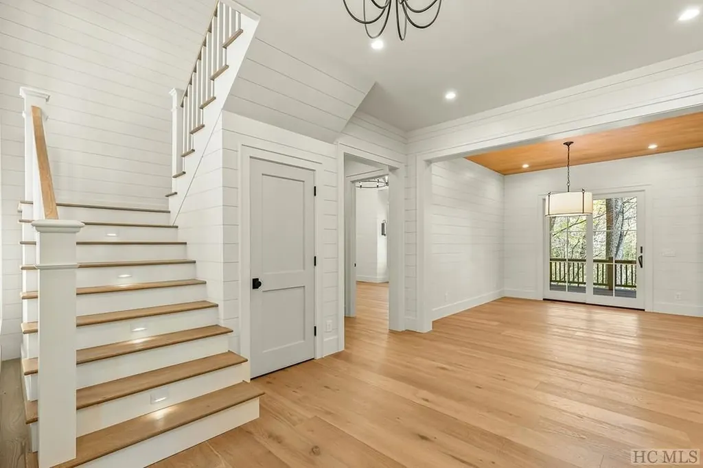 367 Thunder Creek Lane Cashiers NC 28717