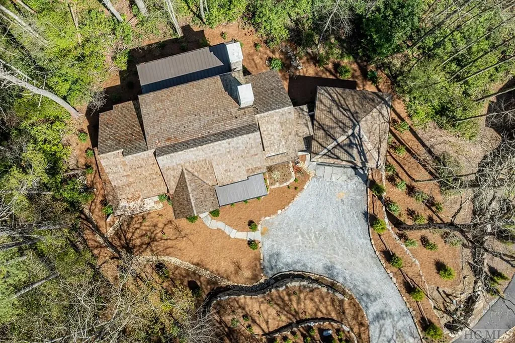 367 Thunder Creek Lane Cashiers NC 28717