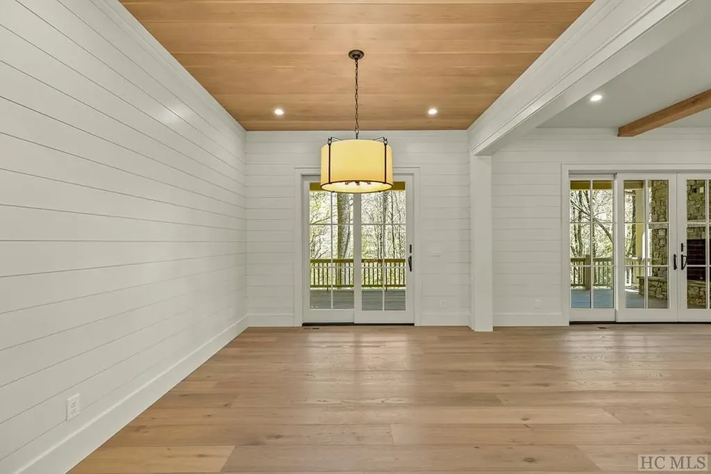 367 Thunder Creek Lane Cashiers NC 28717