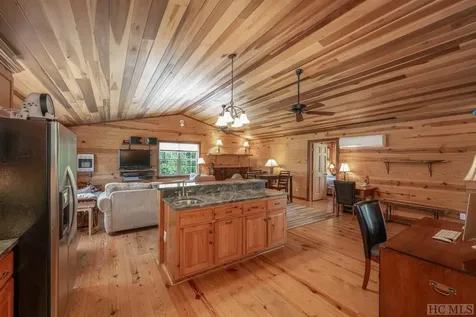 333 Martins Trail Scaly Mountain NC 28775