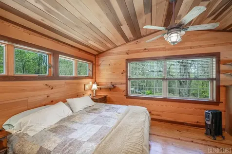 333 Martins Trail Scaly Mountain NC 28775