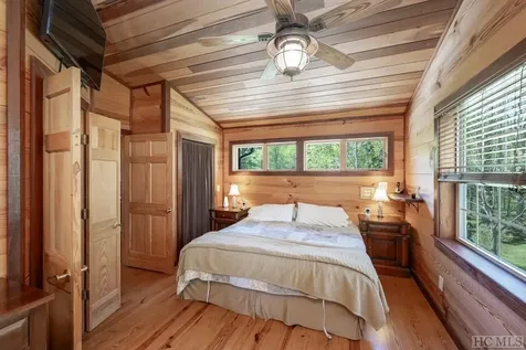 333 Martins Trail Scaly Mountain NC 28775