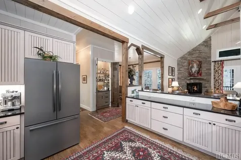 213 Woods Summit Lane Cashiers NC 28717