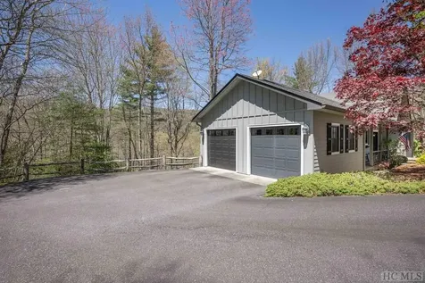 213 Woods Summit Lane Cashiers NC 28717