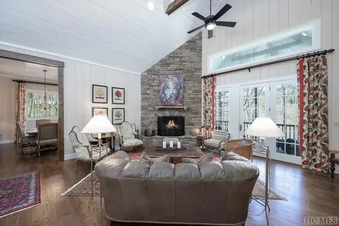 213 Woods Summit Lane Cashiers NC 28717