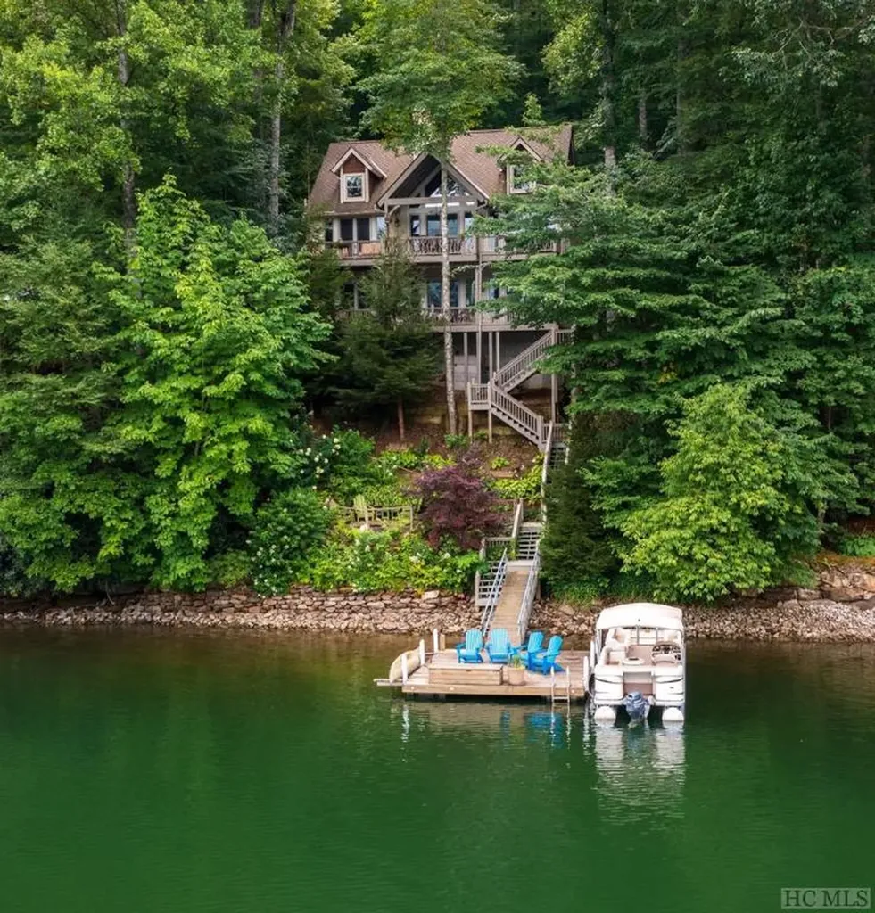 411 Lakeshore Drive Cullowhee NC 28736