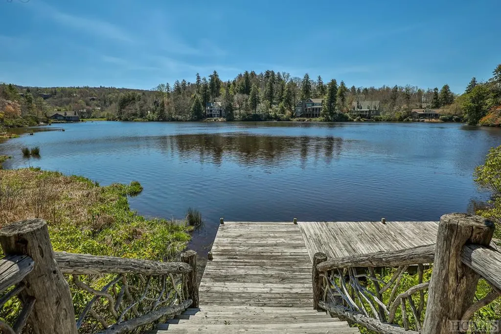 Lot 34 Streamside Lane Highlands NC 28741