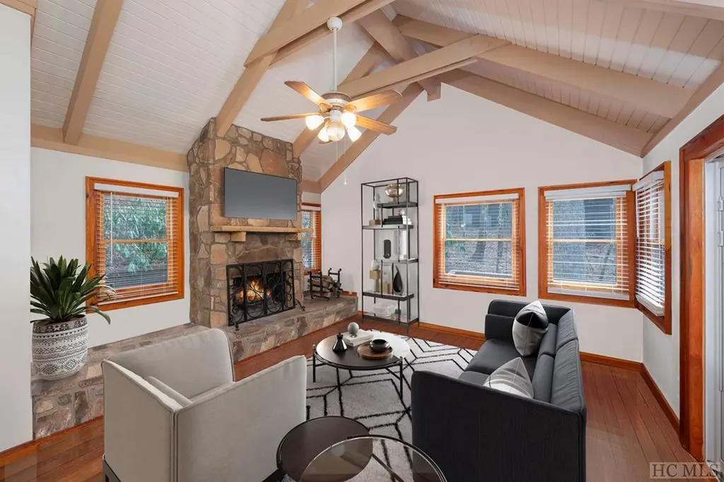 352 Wild Game Trail Sapphire NC 28774