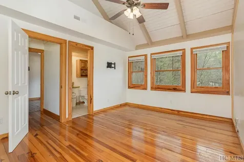 352 Wild Game Trail Sapphire NC 28774