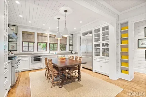 57 Great Meadow Trail Sapphire NC 28774