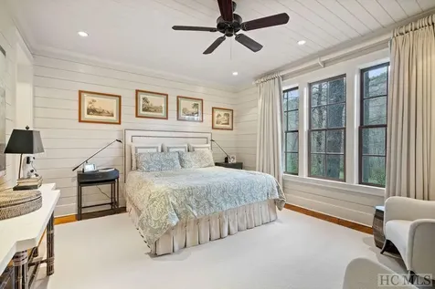 57 Great Meadow Trail Sapphire NC 28774