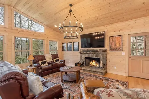 67 Fallen Leaf Lane Highlands NC 28741