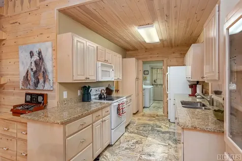67 Fallen Leaf Lane Highlands NC 28741