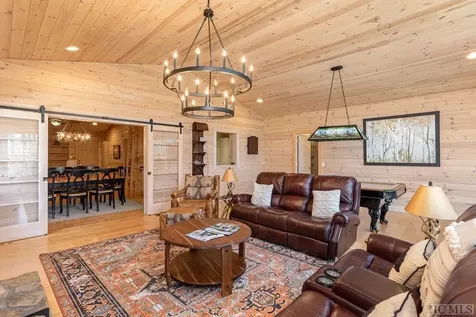 67 Fallen Leaf Lane Highlands NC 28741
